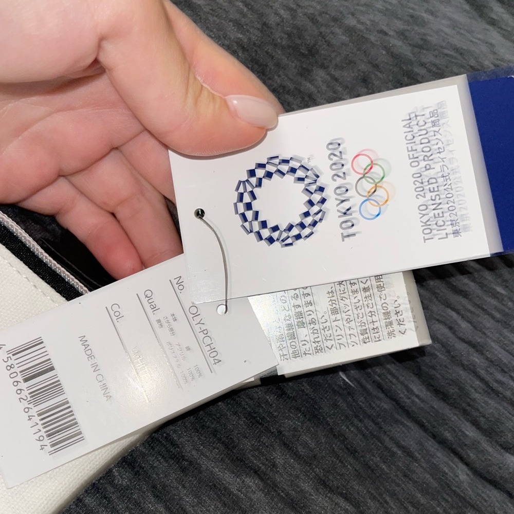 NWT Tokyo Olympics 2020 White & Blue Zippered Bag Pouch - Picture 4 of 4
